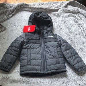 The North Face New with tags toddler jacket 3T grey/black